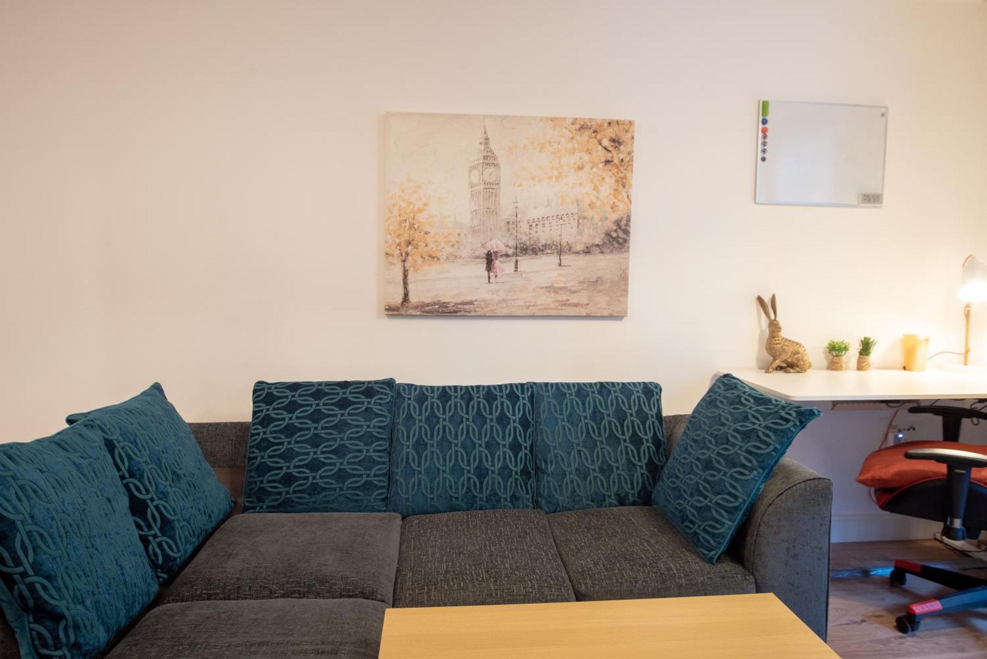 Spacious 1 Bed Apartment With Workspace, Coffee & Free Secure Parking Birmingham Exteriér fotografie