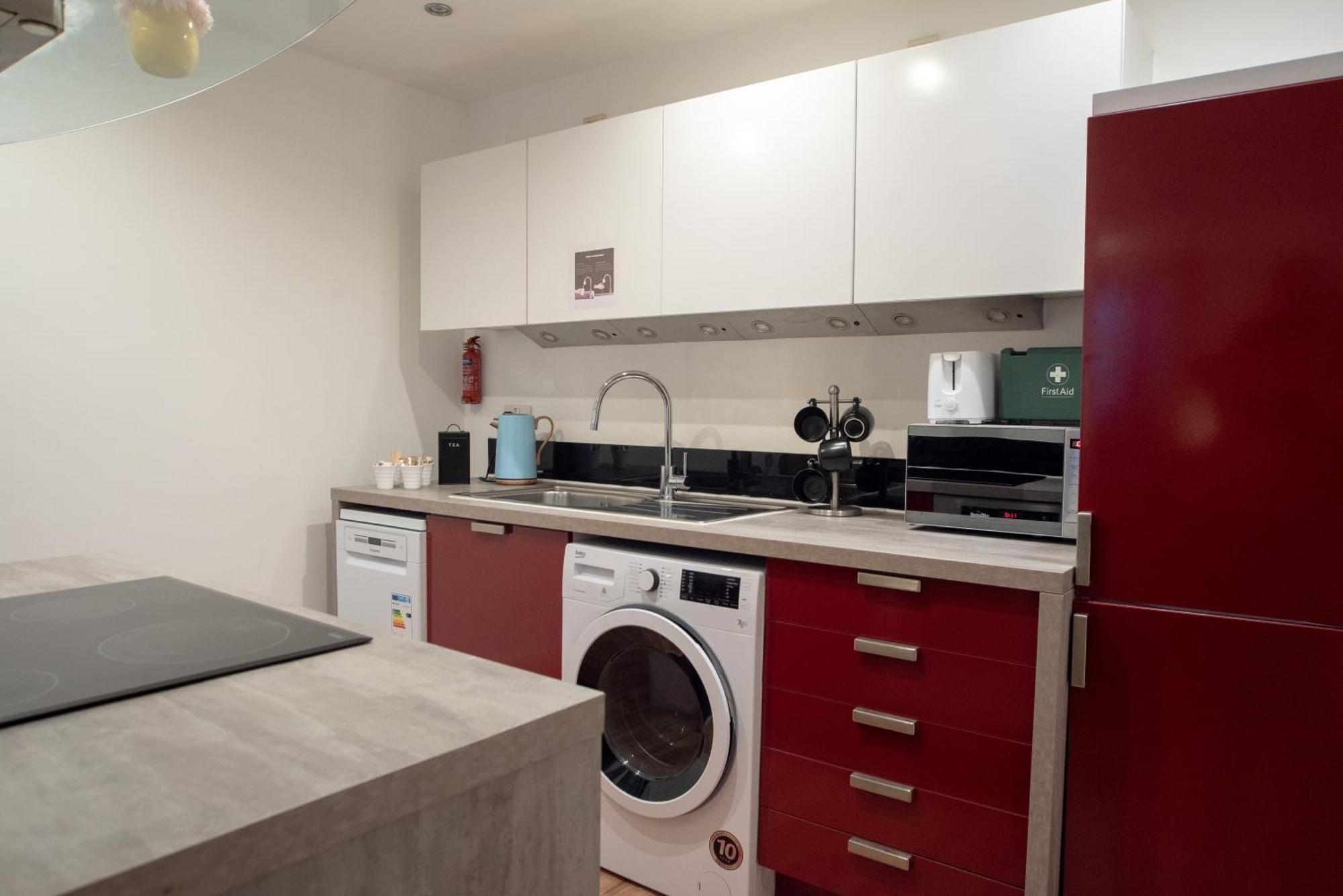 Spacious 1 Bed Apartment With Workspace, Coffee & Free Secure Parking Birmingham Exteriér fotografie