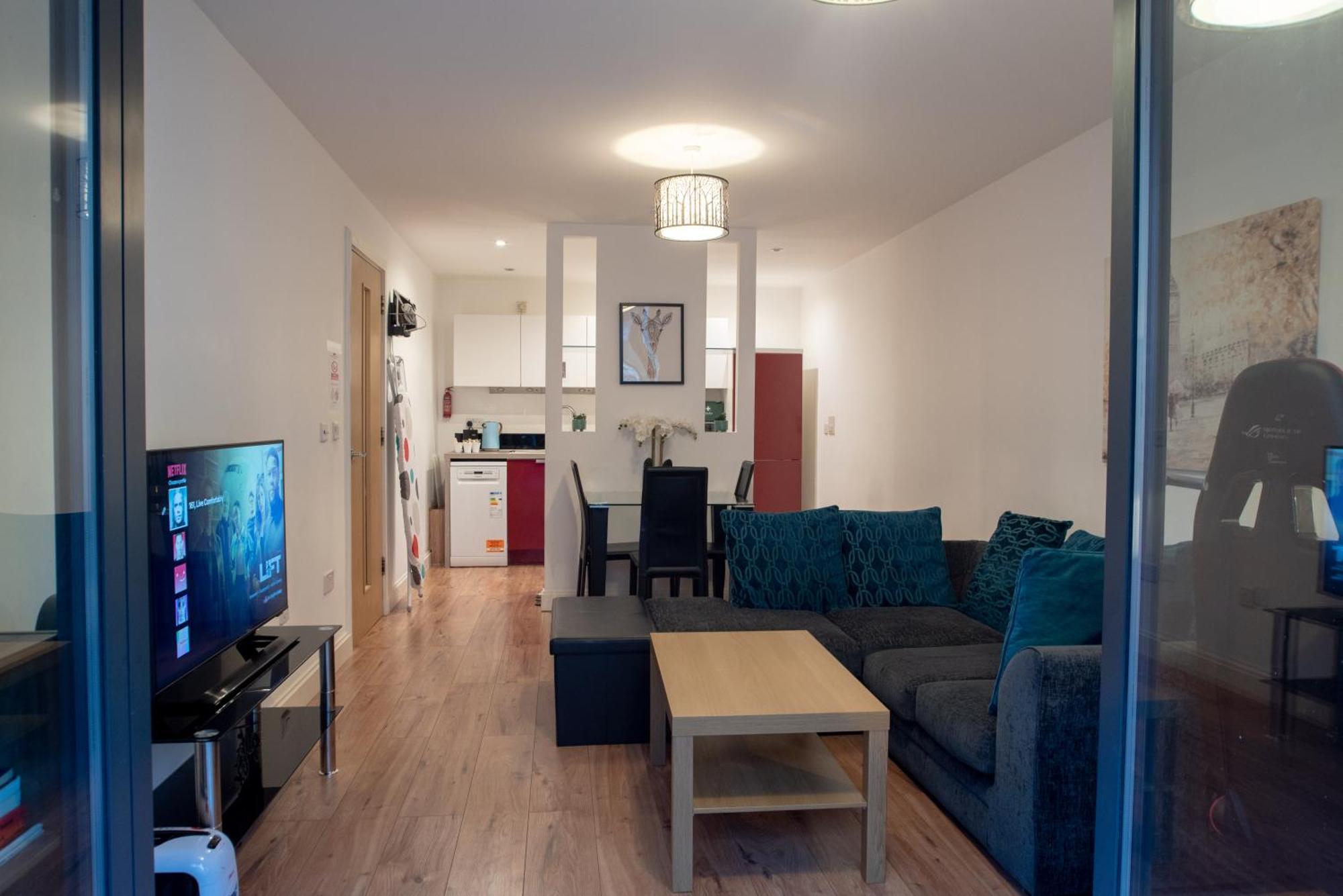 Spacious 1 Bed Apartment With Workspace, Coffee & Free Secure Parking Birmingham Exteriér fotografie
